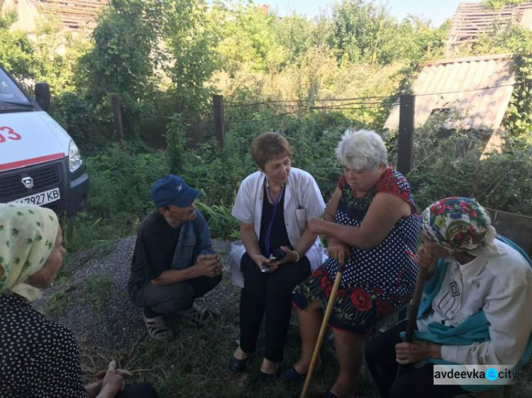 Авдеевские симики помогли врачам добраться до прифронтового Опытного (ФОТО)