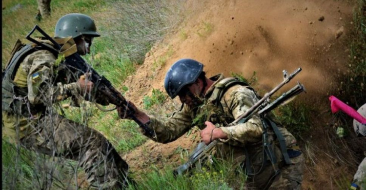 Боевики на Донбассе 11 раз обстреляли позиции украинских защитников