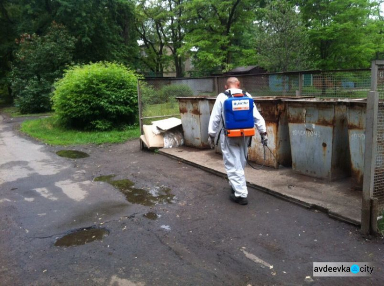 КП "СЕЗ" продолжает осуществлять санобработку города