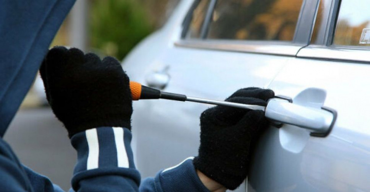 Авдеевские правоохранители разоблачили угонщика