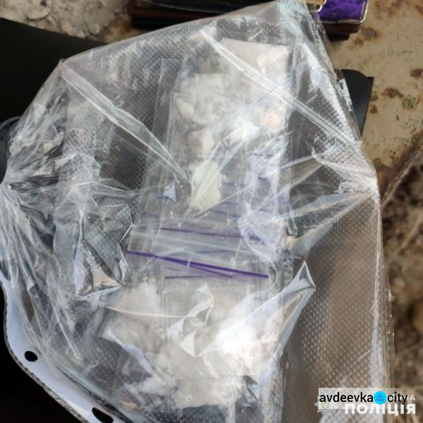 Жителю Авдеевки прислали наркотики в посылке