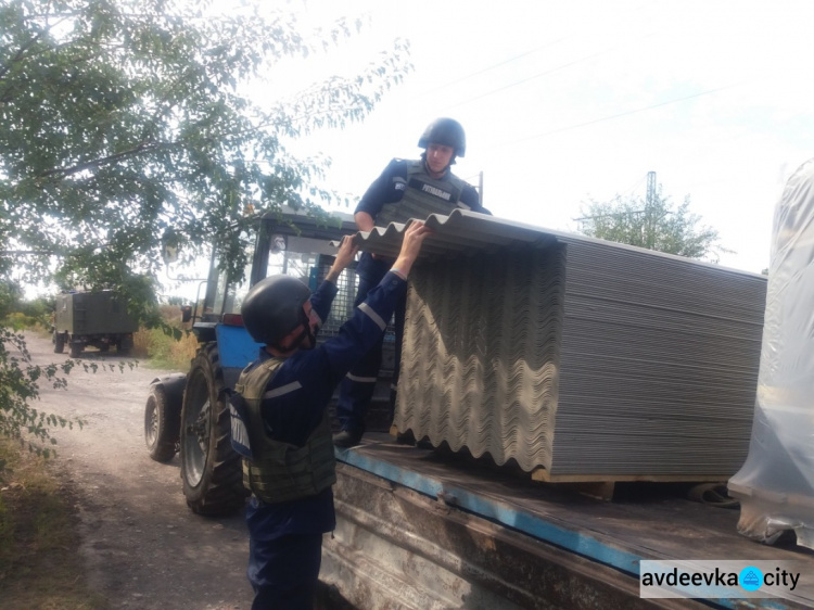 Спасатели восстановили три дома в Авдеевке (ФОТО)