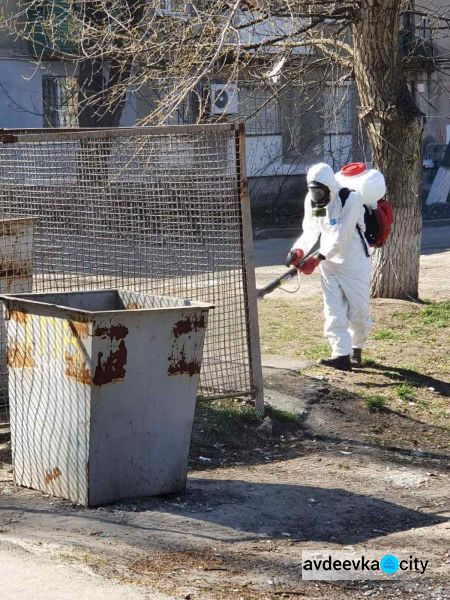 КП "СЕЗ" продолжает осуществлять санобработку города