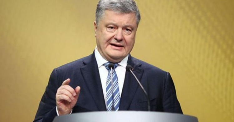 Порошенко поручил СБУ проверить всех украинских госслужащих на наличие родственников с российским гражданством