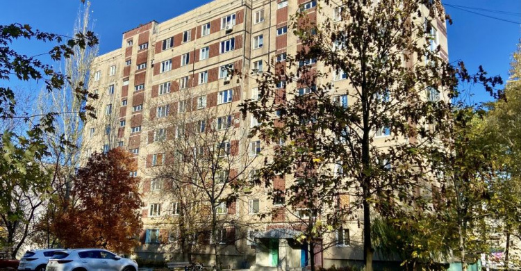 Креативу быть! Работы по преображению входной группы ОСМД «Надежда» в греческом стиле выходят на финишную прямую (ФОТОФАКТ)