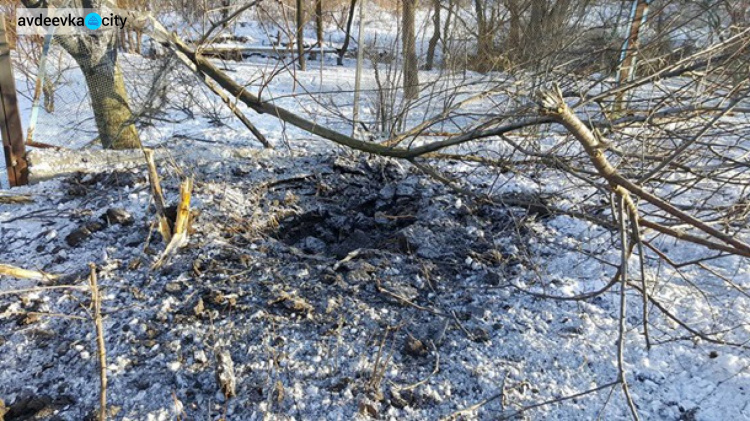 Волонтер показал последствия обстрелов Авдеевки (ФОТО)