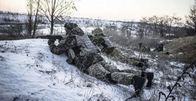 В  ООС зафиксировали восемь обстрелов, ранен один боец