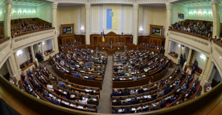 Верховна Рада ухвалила закон про державну мову