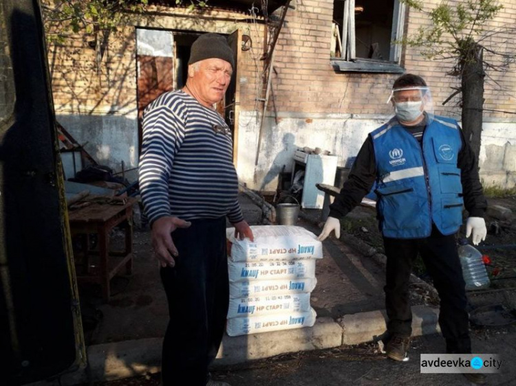 В Опытное доставили стройматериалы