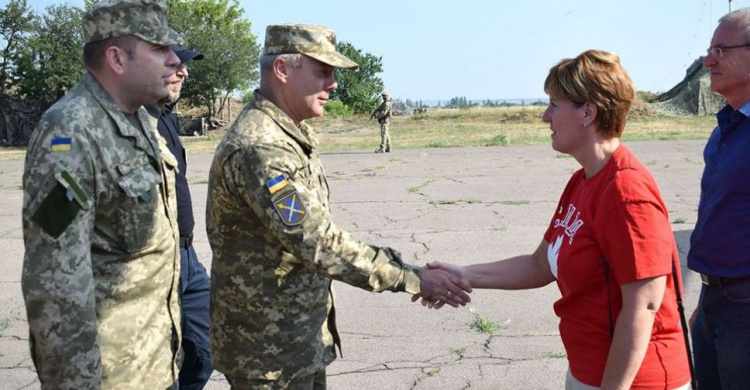 Канадцы на Донетчине увидели доказательства провокаций боевиков в зоне ООС (ФОТО)