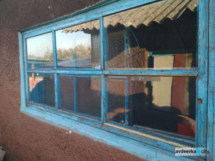 В Авдеевке увеличилось количество пострадавших от обстрела домов: полиция сообщила подробности (ФОТО)