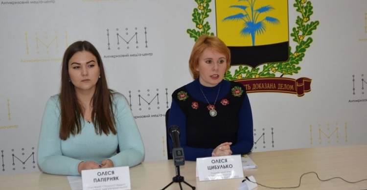 Проблемы переселенцев помогает решать новая «горячая линия»