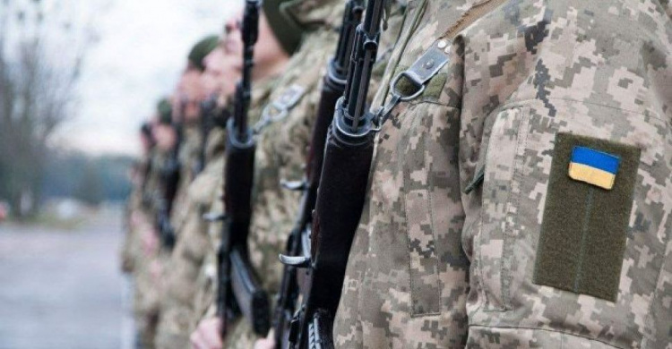 Под Авдеевкой ранен военный