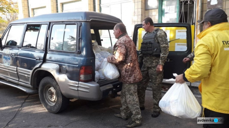 Авдеевские «симики» доставили важную помощь в прифронтовые населенные пункты (ФОТО)