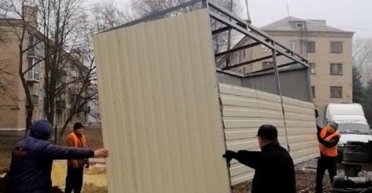 В Авдіївці роботи по облаштуванню нових сміттєвих точок вийшли на фінішну пряму