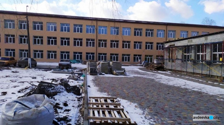 В опорній школі Авдіївки приступили до ремонту спортивної зали