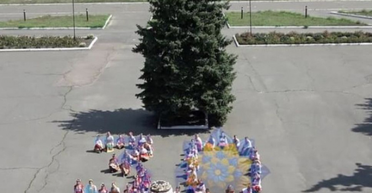 ПКТіС привітав авдіївців з 30-річчям Незалежності України ( ВІДЕО)