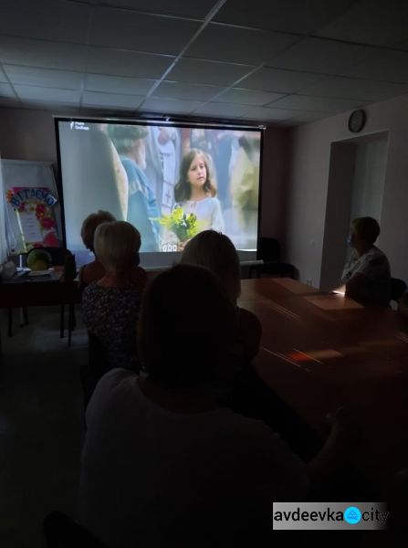 Для підопічних терцентру організували показ театралізованого перформансу