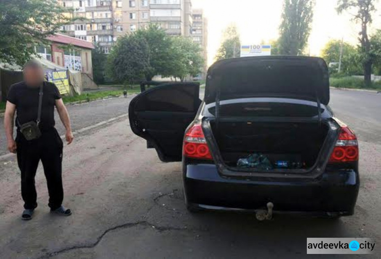 Таксист в прифронтовой Авдеевке возил с собой гранату (ФОТО)