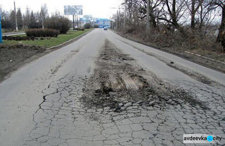 В Донецкой области более 1,5 тысячи км дорог после зимы признаны аварийными