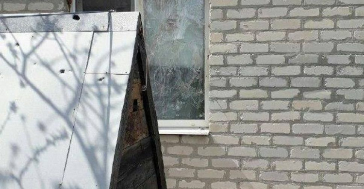 В Авдеевке обстрелом повреждены два дома (ФОТО)