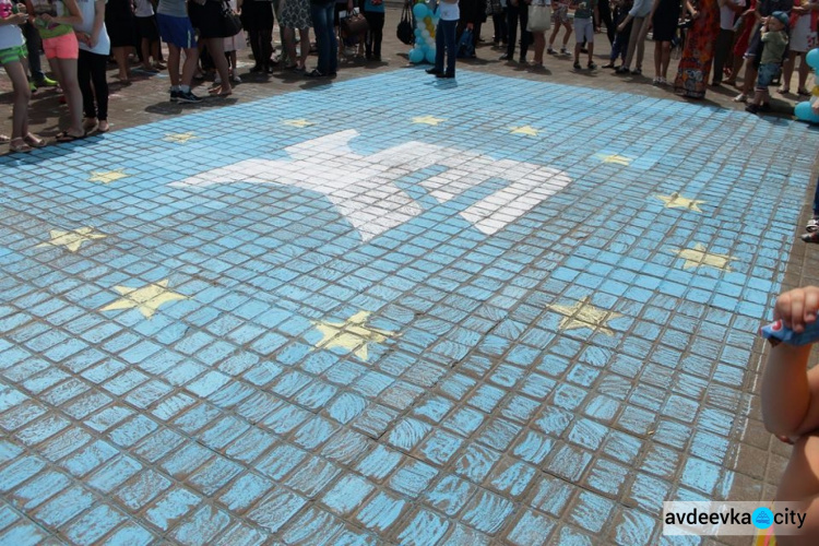 На Донетчине провели первый Всеукраинский железнодорожный  детский флешмоб (ФОТО)