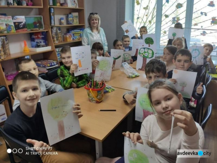 В Авдіївці у клубі для підлітків "Орля" пройшов комплекс занять, присвячених міжнародному Дню сім‘ї