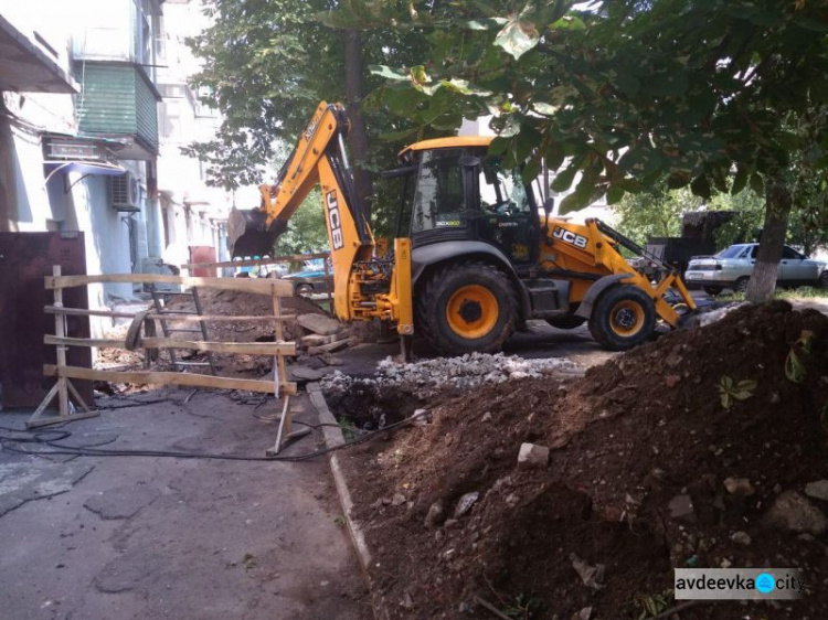 В Авдеевке продолжается подготовка к отопительному сезону (ФОТОФАКТ)