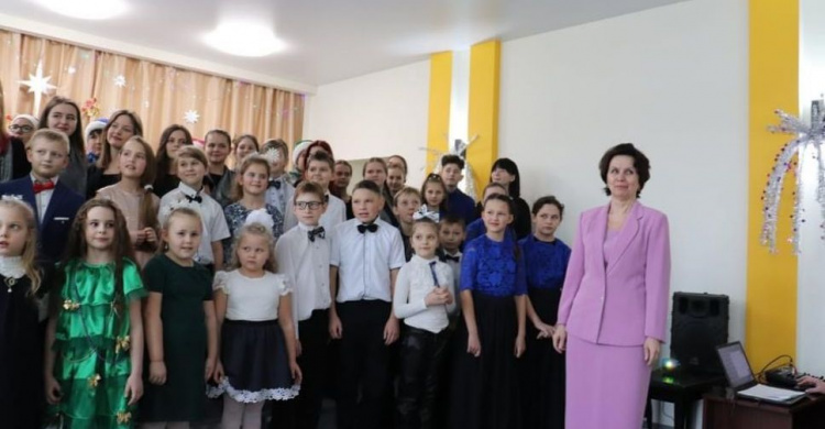 В оновленій концертній залі музичної школи пройшли два фестивалі дитячої творчості