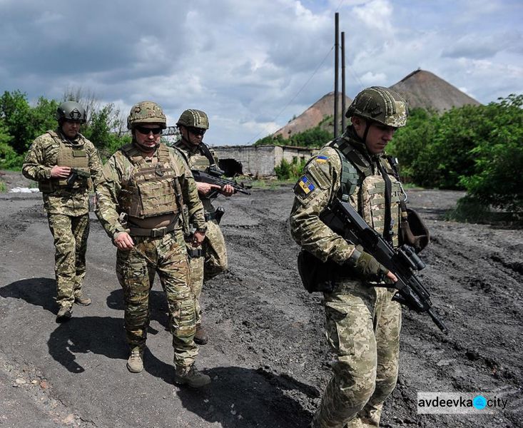 Турчинов прибыл в зону ООС и рассказал о глубине обстрелов (ФОТО)