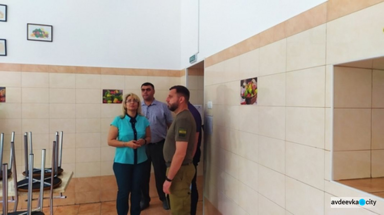 Глава города проинспектировал учреждения образования 