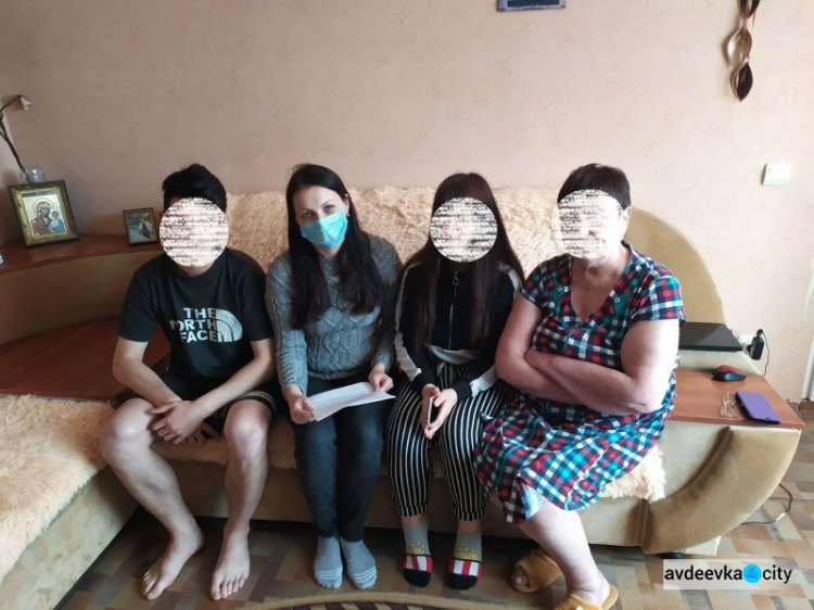 Авдеевский ЦСССДМ продолжает оказывать психологическую помощь своим подопечным