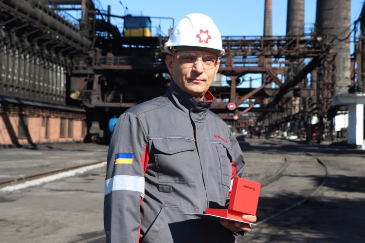 Співробітник Авдіївського коксохіму отримав найвищу нагороду Групи Метінвест