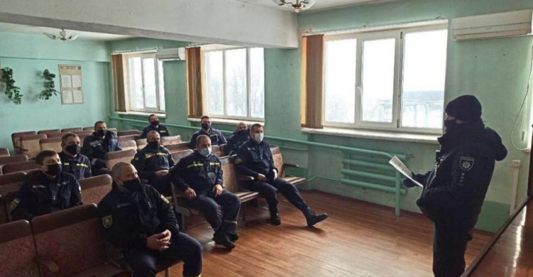 Авдіївські поліцейські зустрілися із водіями ДСНС