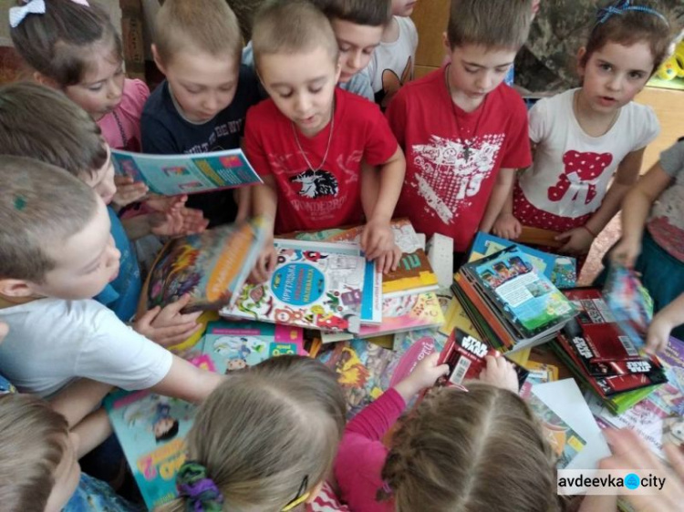 Авдеевские «симики» сообщили, что дети и военные получили помощь (ФОТО)