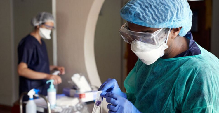 За сутки COVID-19 подтвердили у 753 украинцев