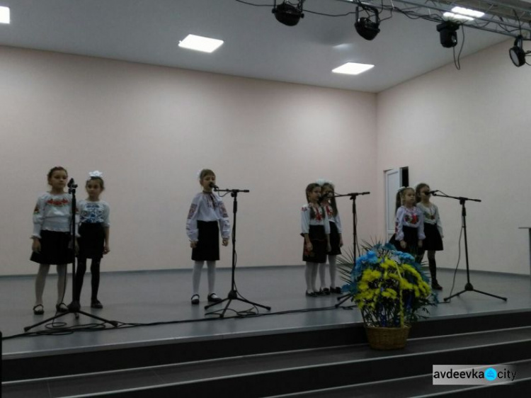 В Авдіївці військових вітали концертом (ФОТО)