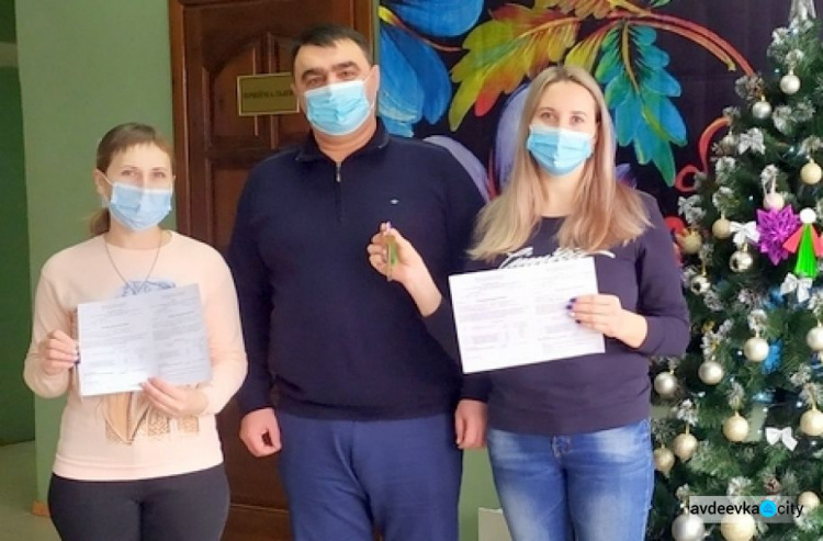 В Авдіївці ще дві сім'ї переселенців отримали житло