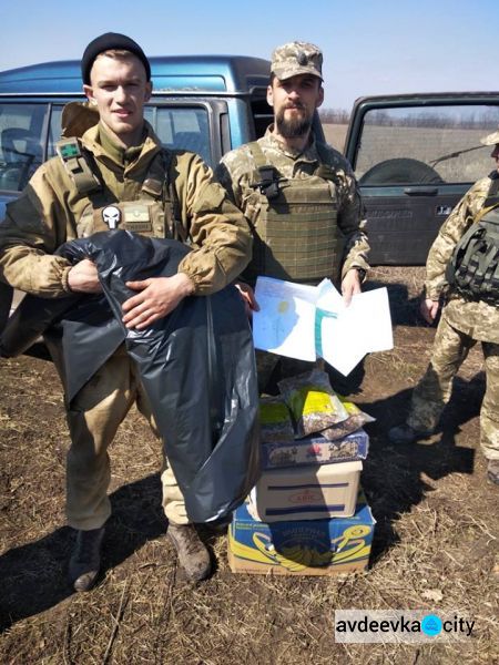 Авдеевские «симики» сообщили, что дети и военные получили помощь (ФОТО)