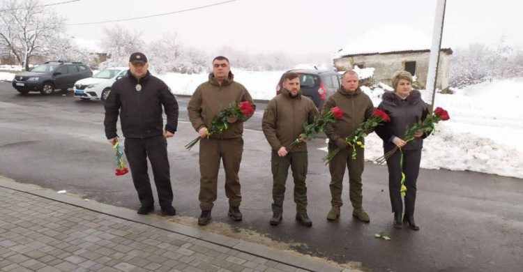 В Авдіївці вшанували пам’ять воїнів, які поклали своє життя за незалежність та цілісність держави