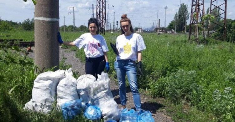 В Авдеевке прошла акция "За чистое будущее":фотофакт