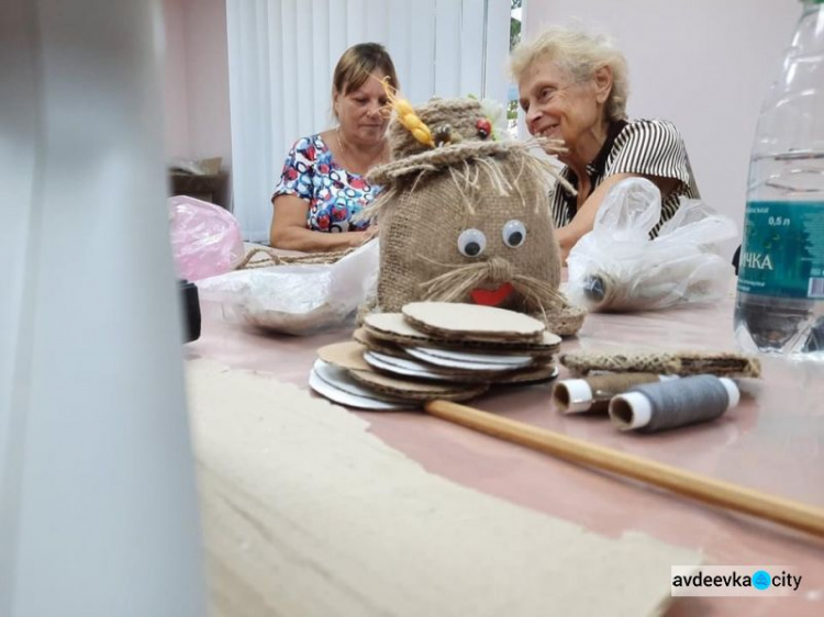 Територіальний центр запрошує авдіївців на заняття в клуб за інтересами «Творча майстерня»