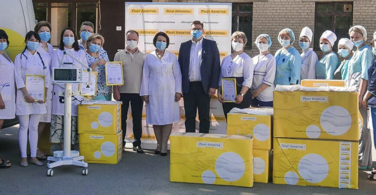 Константиновка получила современные аппараты ИВЛ от Фонда Рината Ахметова