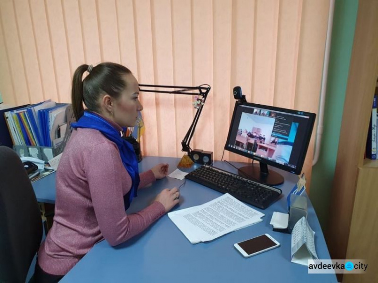 Фахівці Авдіївського міського центру зайнятості провели вебінар для  учнів Первомайського навчально-виховного комплексу