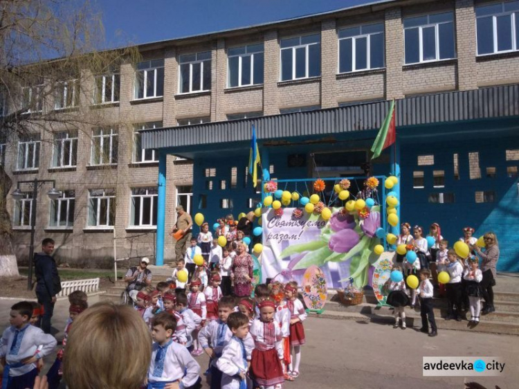 “Деньги есть,  но вы держитесь”:Литовские делегаты и украинские чиновники в Авдеевке обсуждали перспективы сотрудничества