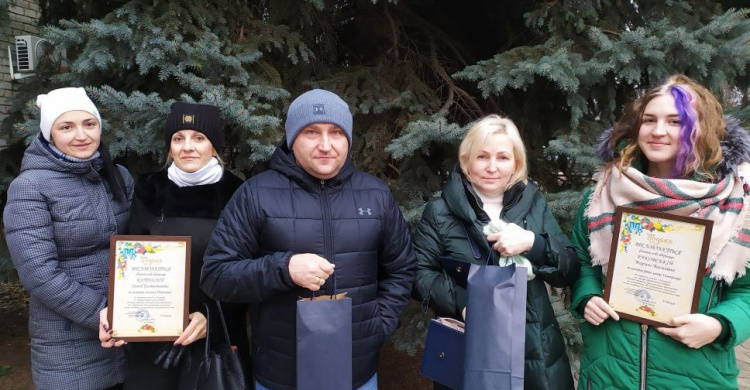 В Авдіївці визначили найкращу новорічну вітрину. ФОТОФАКТ