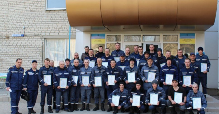 В Авдеевке с почетом проводили героев-спасателей (ФОТО)