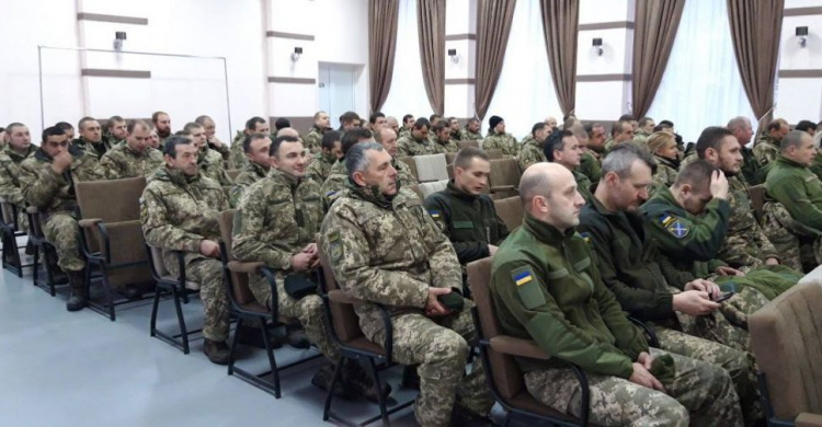В Авдіївці військових вітали концертом (ФОТО)