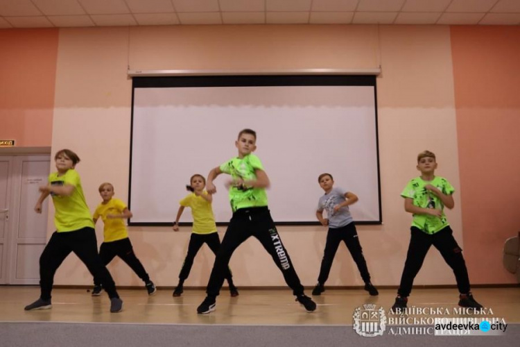 Авдіївські школярі продемонстрували свої зіркові таланти на творчому конкурсі