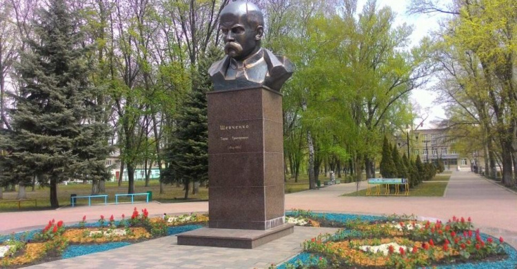 Авдеевка расцвела благодаря коммунальщикам: фотофакт